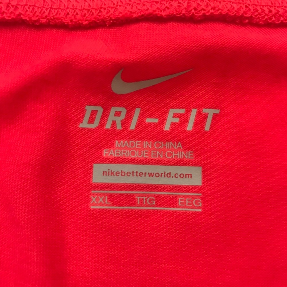 Nike training top - Picture 3 of 4